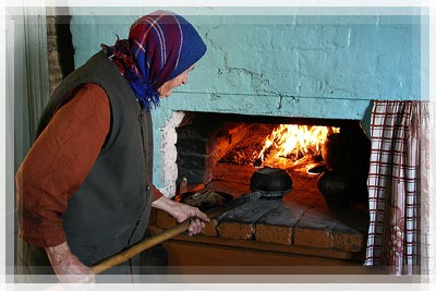 Вобраз бабулі, з верша Я.Коласа “Бабулін дзень” Фотаілюстрацыя твораў Якуба Коласа - Вобраз бабулі