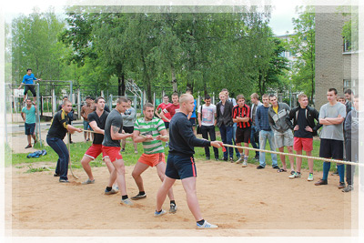Competition in tug-of-wa tug-of-wa