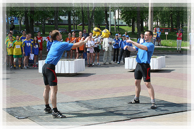 Праздничная легкоатлетическая эстафета - Силовое жонглирование