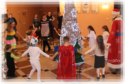 Новогодний утренник в фойе концертного зала ПГУ Новогодний утренник в фойе концертного зала ПГУ