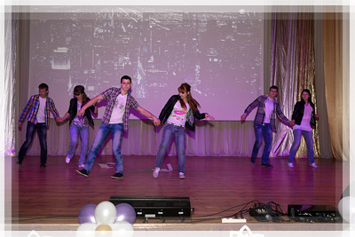 Rhythmic dancing Rhythmic dancing
