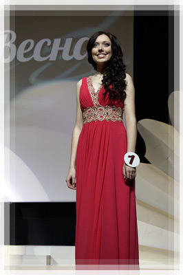 Queen of Spring 2014 - Defilee. Yulia Sivitskaya Queen of Spring 2014 - Defilee. Yulia Sivitskaya