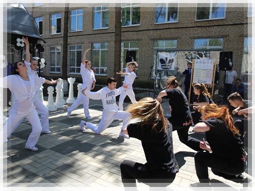 The students from «TORYDANCE» The students from «TORYDANCE»