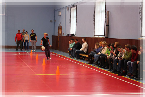 Соревнования в спортивном зале Полоцкого коллегиума
