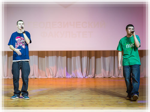 Песня «Переезд» в исполнении заводных парней-рэперов Выступление заводных парней-рэперов