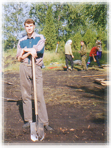 На археологических раскопках городища Зазоны Браславского района, 1998 год На археологических раскопках городища Зазоны, 1998 год