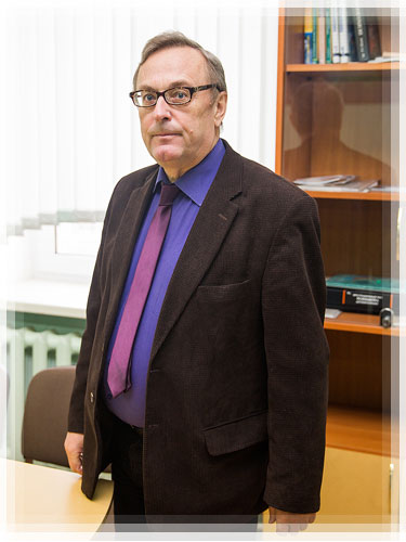 Декан спортивно-педагогического факультета Валерий Николаевич Лухверчик Декан спортивно-педагогического факультета Валерий Николаевич Лухверчик