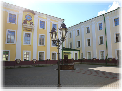 Внутренний дворик Полоцкого коллегиума Внутренний дворик Полоцкого коллегиума