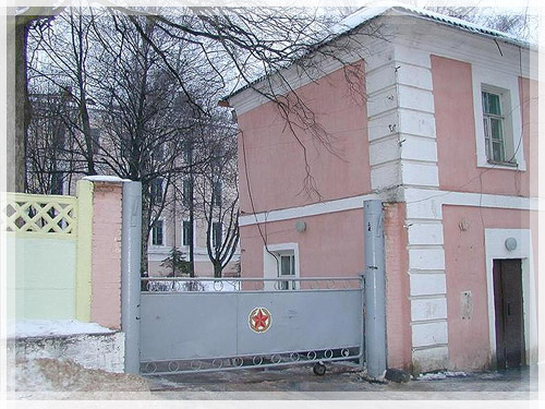 Здания бывшего военного госпиталя Здания бывшего военного госпиталя