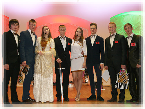 Участники и ведущие конкурса «Рыцарь Полоцкого коллегиума 2015»