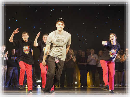 Танцевальная композиция в стиле show-dance Танцевальная композиция в стиле show-dance