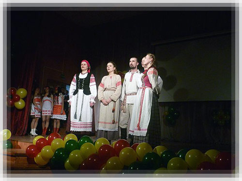 Участники фольклорной группы «Варган» Участники фольклорной группы «Варган»