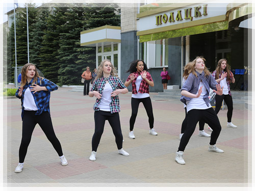 Танцевальный баттл Танцевальный баттл