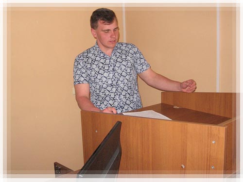 Выступленне студэнта 5 курса Дзяніса Казлова Даклад Дзяніса Казлова аб міжканфесійных і міжэтнічных адносінах