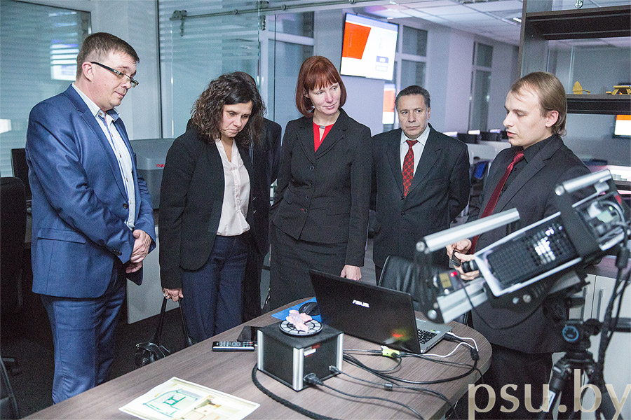The excursion for the delegation: Laboratory of 3D