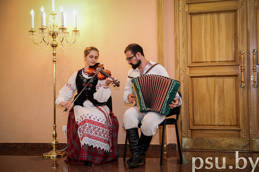 Выступленне фальклорнага гурта «Варган» Выступленне фальклорнага гурта «Варган»