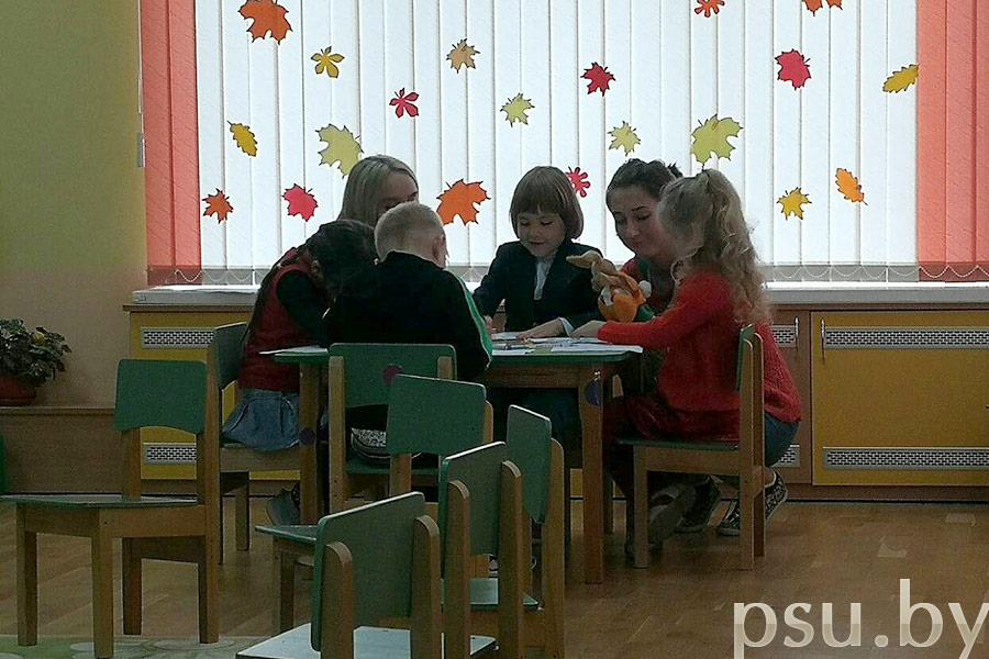Зайчик Ганс рассказывает малышам, как провел свое лето