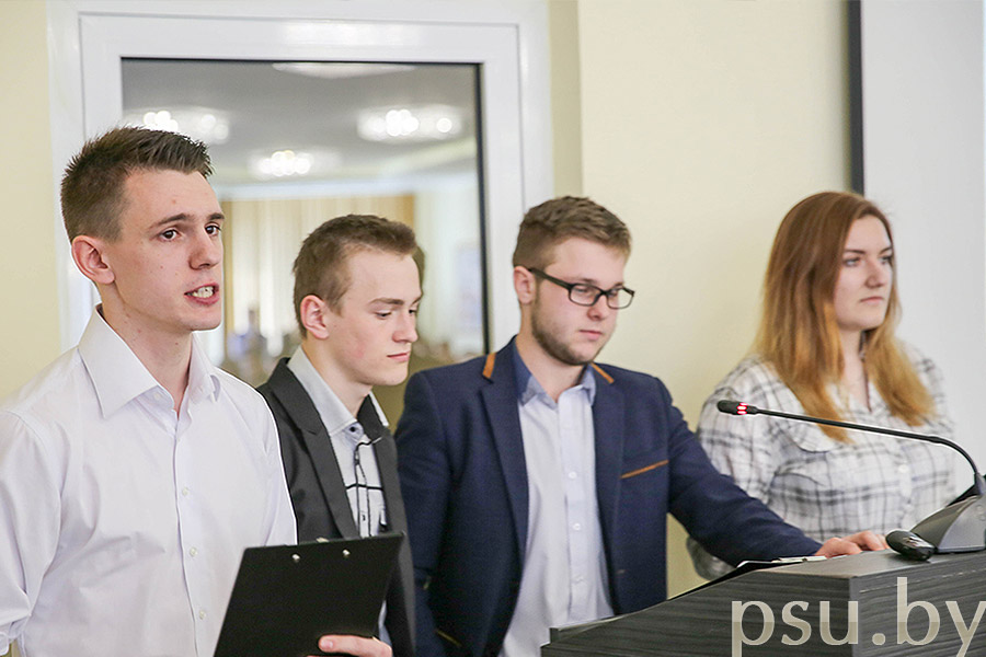 Студенты группы 15-ИТ-1 (ФИТ) Студенты группы 15-ИТ-1