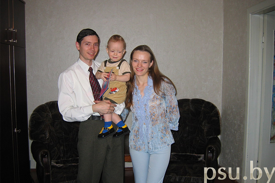 Дмитрий Олегович Глухов с семьей Дмитрий Олегович Глухов с семьей