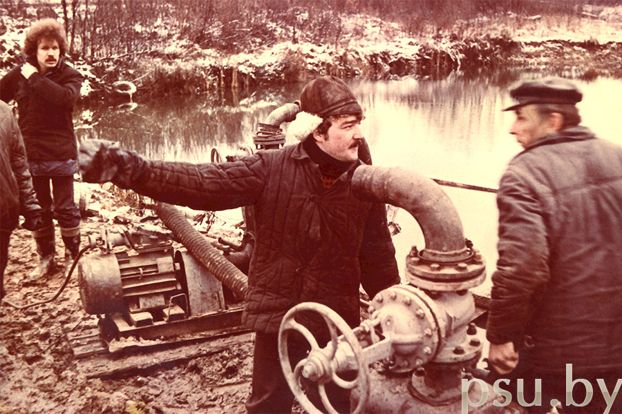 На испытаниях гидроциклона, 1981 г. На испытаниях гидроциклона, 1981 г.