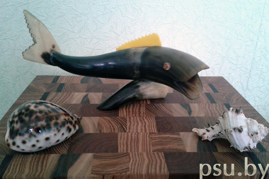 Рыбка из коровьего рога Рыбка из коровьего рога