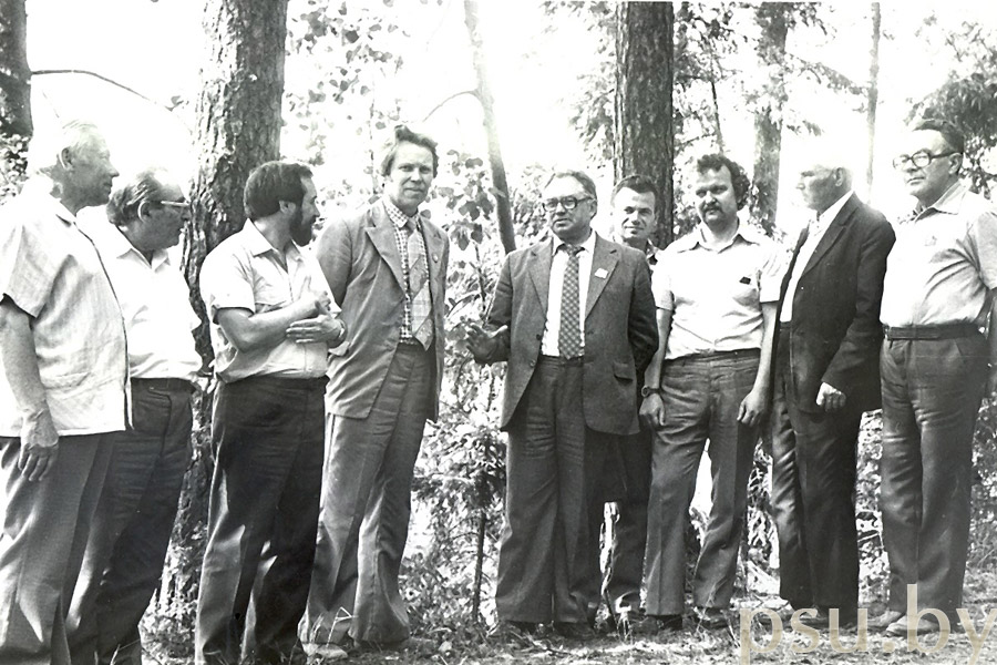 Участники первой международной конференции по гидравлике. 1977г. Участники первой международной конференции по гидравлике. 1977г.