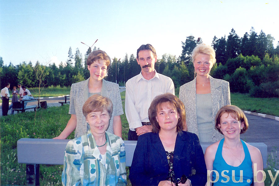 С выпускниками, ныне преподавателями ПГУ С выпускниками, ныне преподавателями ПГУ