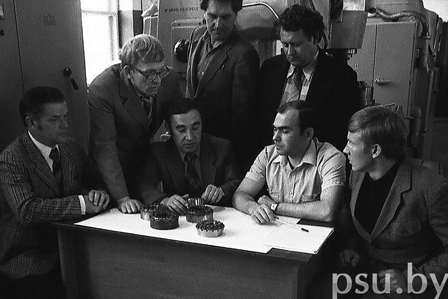 Н.Н. Попок: «Науку нужно любить!» Н.Н. Попок: «Науку нужно любить!»