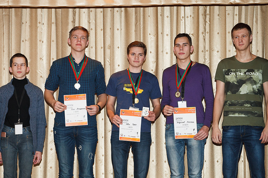 Победители чемпионата по сборке кубика Рубика Победители чемпионата по сборке кубика Рубика