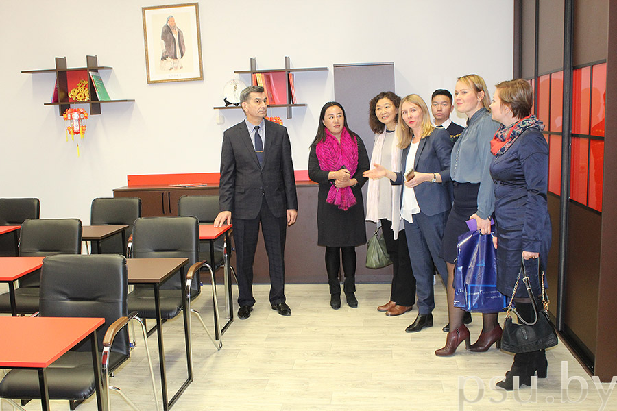 The first excursion to the Centre for Chinese language and culture