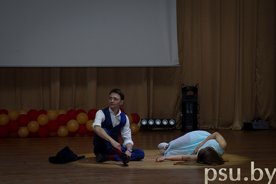Танцевальный номер праздничного концерта Танец