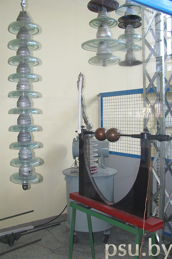 The lab at the Department of High Voltage Engineering and Electrophysics