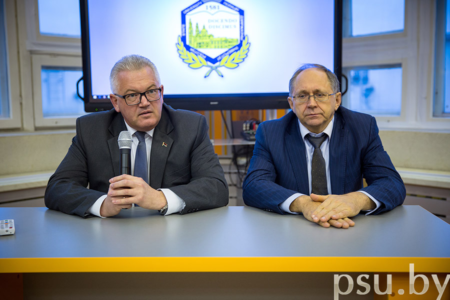 Министр образования Республики Беларусь И.В. Карпенко и ректор Полоцкого государственного университета Д.Н. Лазовский Министр образования РБ И.В. Карпенко и ректор ПГУ Д.Н. Лазовский