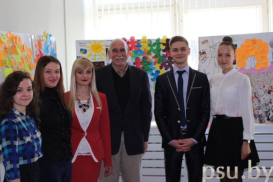 Роберт Веллер и участники направления «Street law: право на каждый день» Роберт Веллер и участники направления «Street law: право на каждый день»