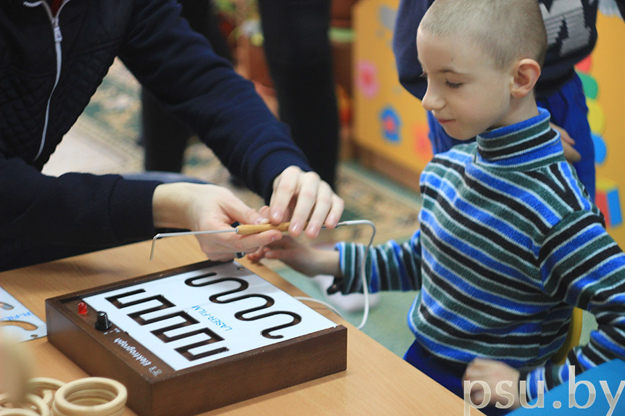 Студентам-волонтерам посчастливилось посетить ГУСО «Центр коррекционно-развивающего обучения и реабилитации г. Пинска» и поучаствовать в акции «Больничные клоуны» ГУСО «Центр коррекционно-развивающего обучения и реабилитации г. Пинска»