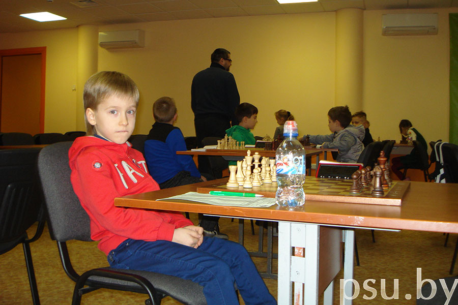 Юный шахматист Роман Дасюк Юный шахматист Роман Дасюк
