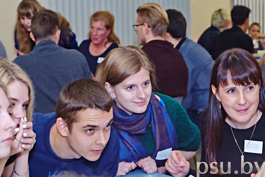 Olga Zhuravskaya with participants Olga Zhuravskaya with participants