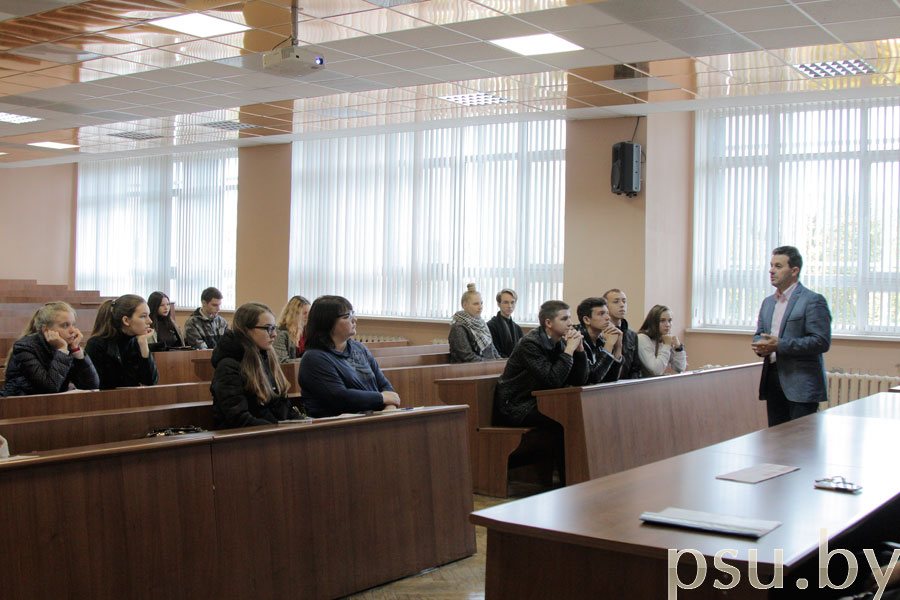 Александр Александрович Бакатович в аудитории с абитуентами Бакатович Александр Александрович
