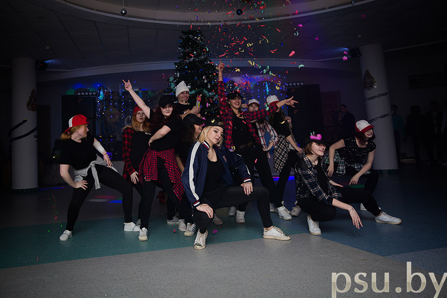 Студия современного танца «TORYDANCE» Студия современного танца «TORYDANCE»