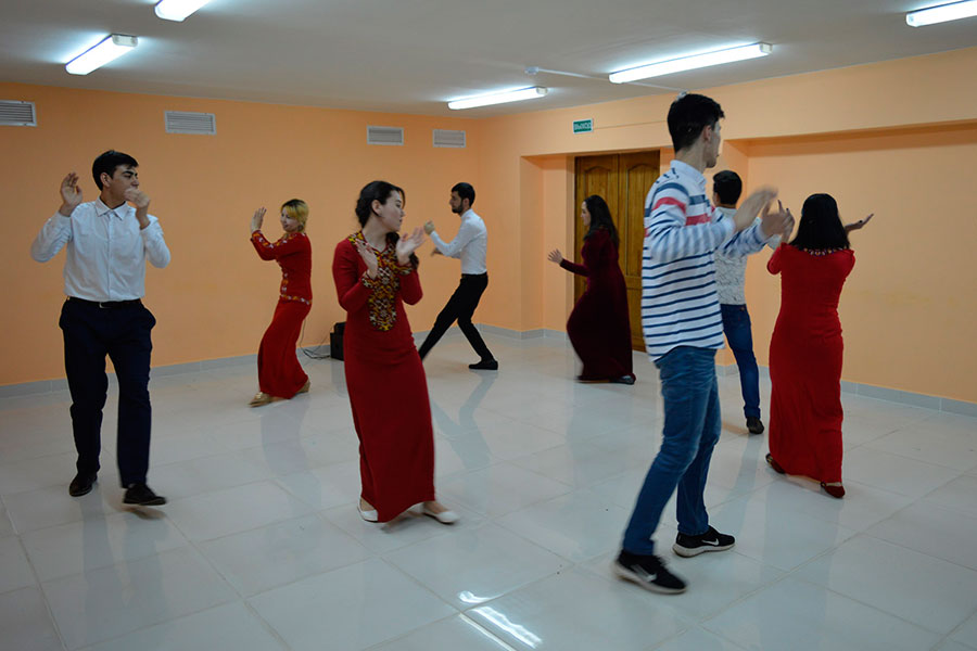 Туркменский танец