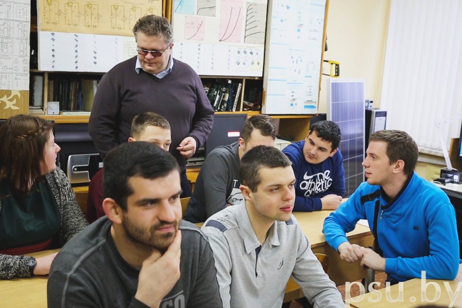 На занятиях со студентами На занятиях со студентами