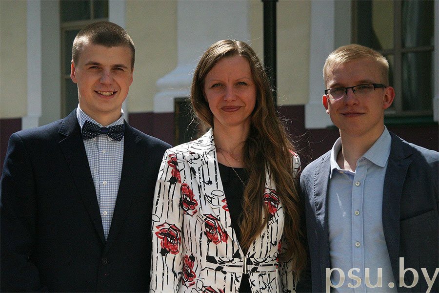 О.В. Голубева и студенты О.В. Голубева и студенты