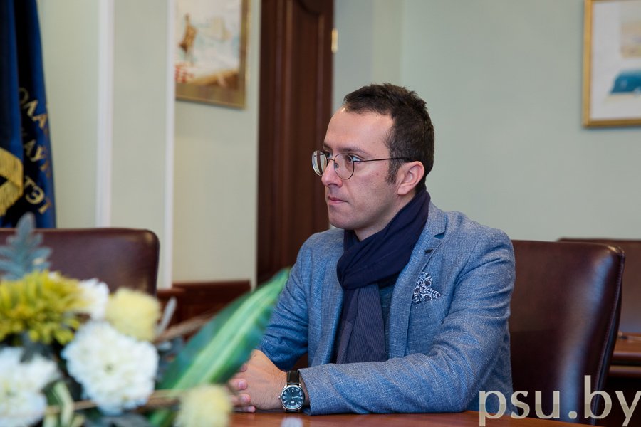 Хамидреза Никукар Хамидреза Никукар