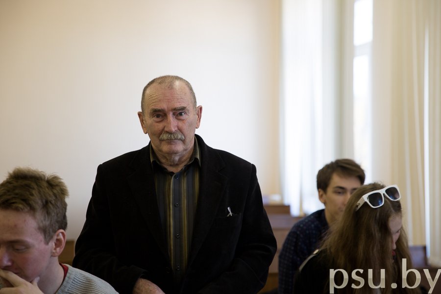 Сергей Федорович Якубовский на лекции Лекция Якубовского