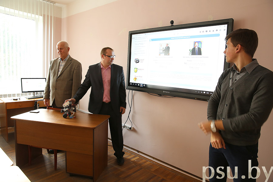 Экскурсия для школьников на факультете Экскурсия для школьников на факультете