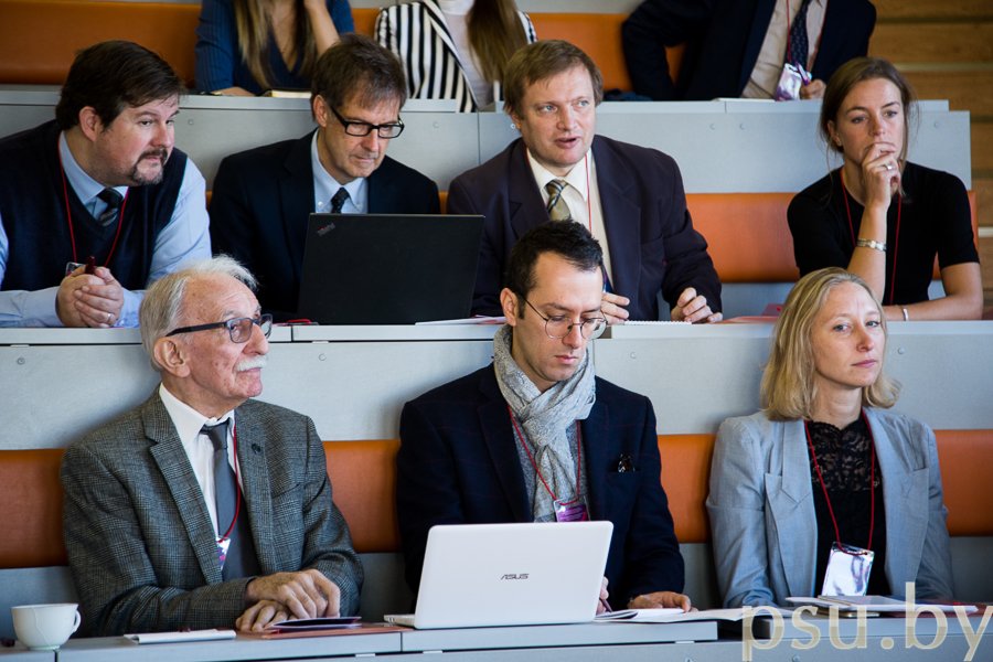 Prominent criminologists and junior researchers Criminologists and junior researchers