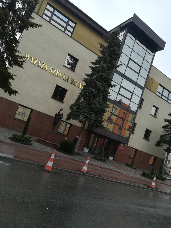 Высшая Школа Бизнеса (WSB) в Домброво-Гурниче Высшая Школа Бизнеса