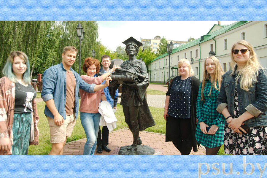 Экскурсія па двары Полацкага калегіума Экскурсія па Полацкім калегіуме
