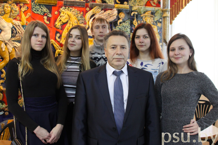 Павел Васильевич Коваленко и молодые специалисты Павел Васильевич Коваленко и молодые специалисты
