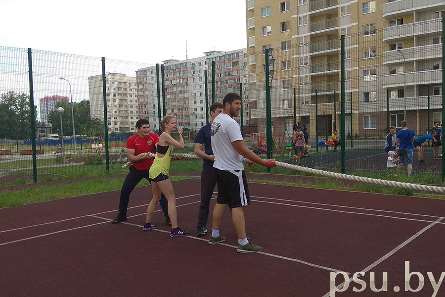 Перетягивание каната в ЮФУ Перетягивание каната